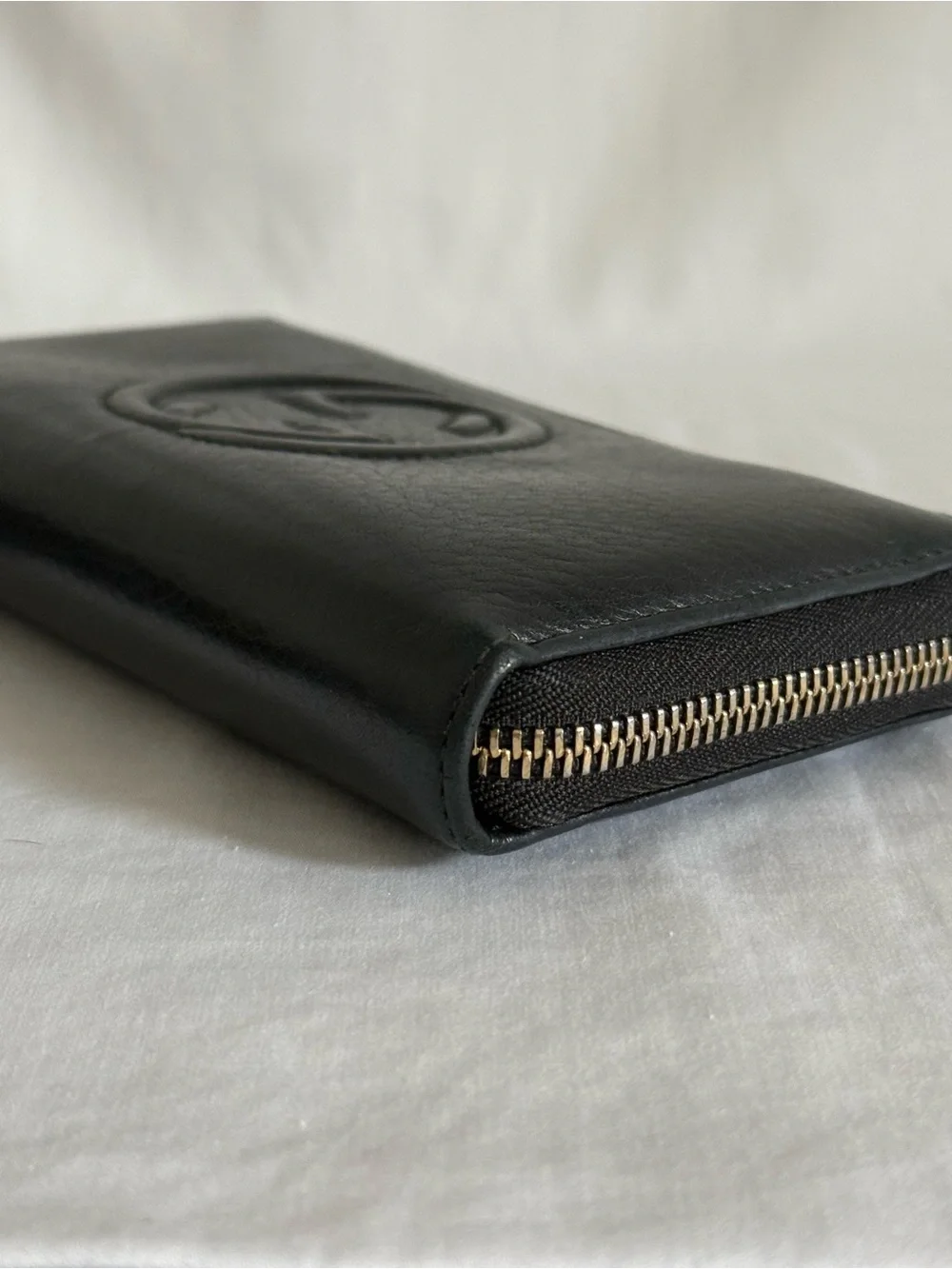 Gucci Soho Zip Around Wallet Black Leather GG Logo Tassel - Picture 9 of 16
